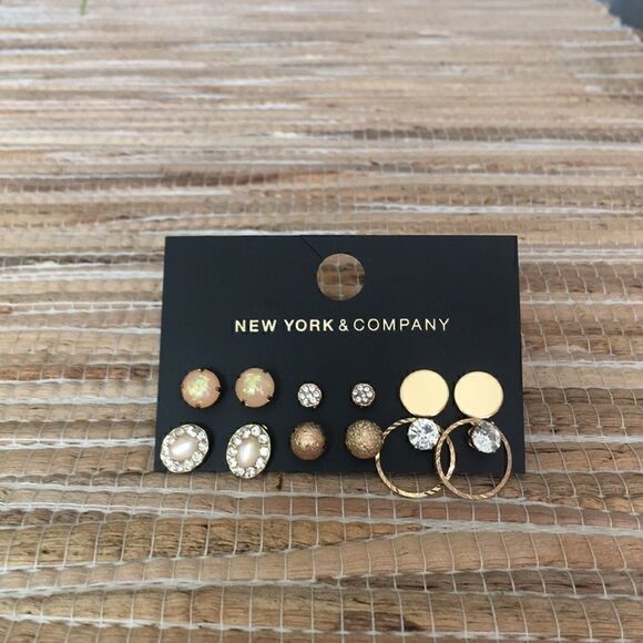 NWT NY&C 6 pair pack gold tone posts - Picture 1 of 1